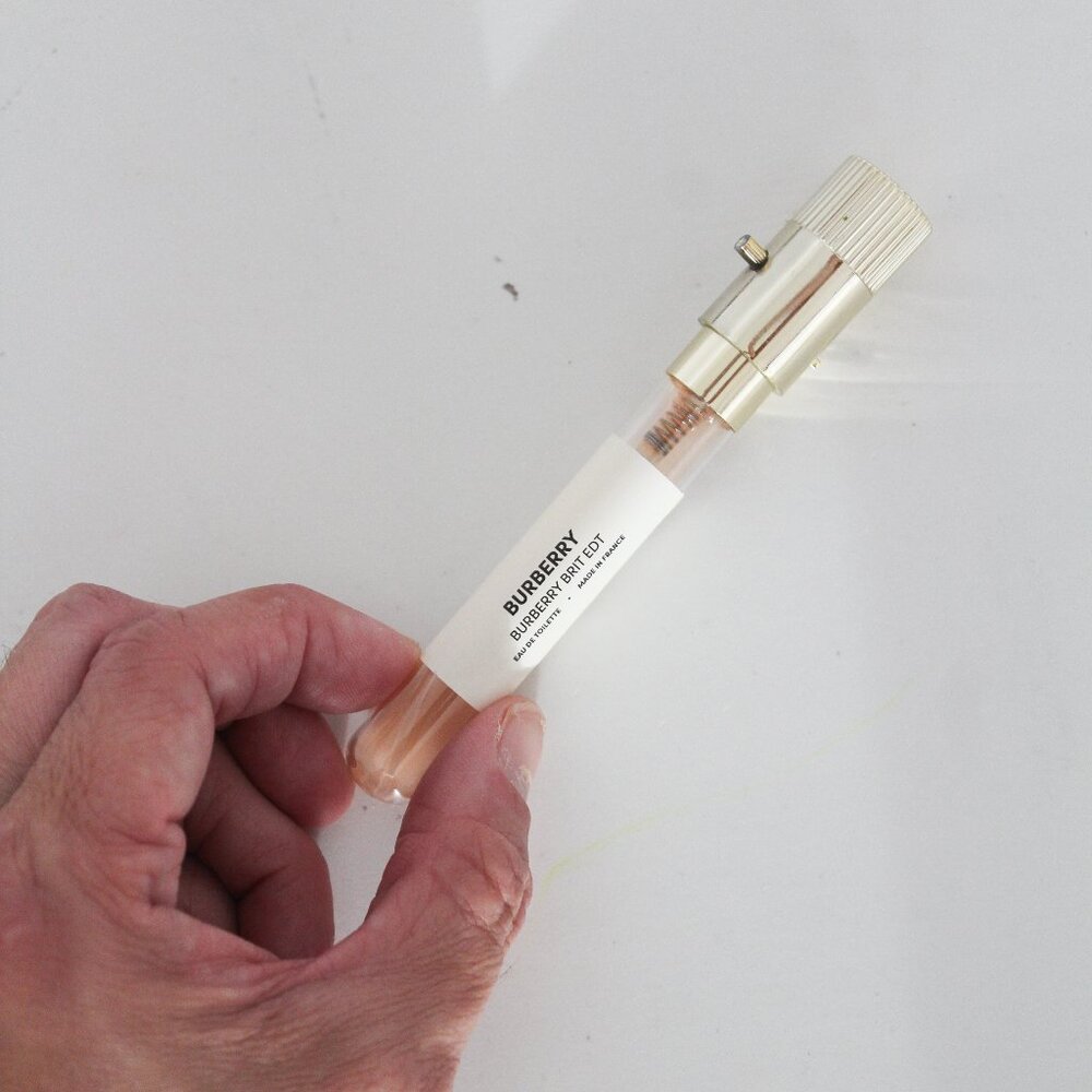 Burberry Brit EDT - PARTIAL sample